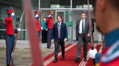 Presidente de Uruguay llega a Bogotá para una visita oficial a Colombia