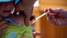 5 cosas que debe saber mientras bebés estadounidenses y niños comienzan a ser vacunados contra COVID-19