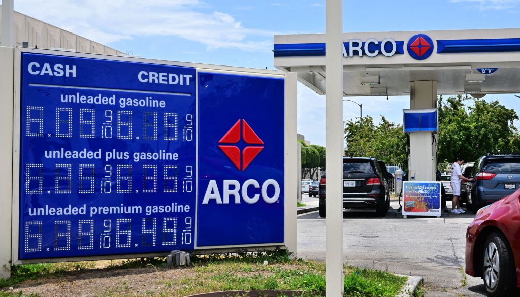 Precio de la gasolina alcanzará niveles "apocalípticos" si un huracán llega este verano, según analista