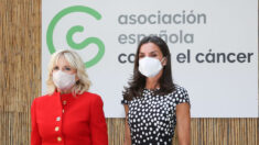 Reina de España y Jill Biden visitan la Asociación Española Contra el Cáncer