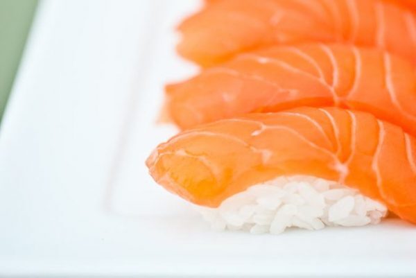 Sushi de salmón. (Cortesía de Stephen STARR)