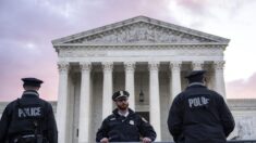 La policía “monitoreará” las protestas de activistas a favor del aborto cerca de Corte Suprema