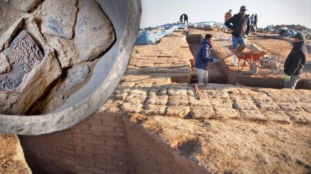 Científicos desentierran ciudad de 3400 años que emergió del río Tigris en Irak