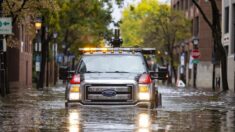 Buscan a unas 44 personas tras tormenta e inundación en Virginia