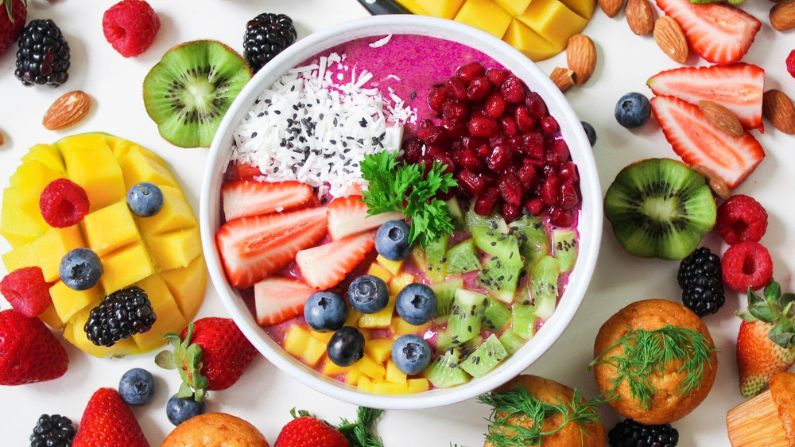 El color brillante de las frutas y verduras proviene de los fitonutrientes, estos compuestos ricos en antioxidantes nos ayudan a combatir enfermedades, infecciones, virus e invasores bacterianos. (Pexels)