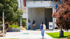 Universidad de California condona la matrícula de sus estudiantes