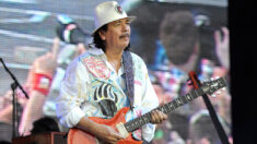 Revelan la razón del desmayo de Carlos Santana en pleno concierto