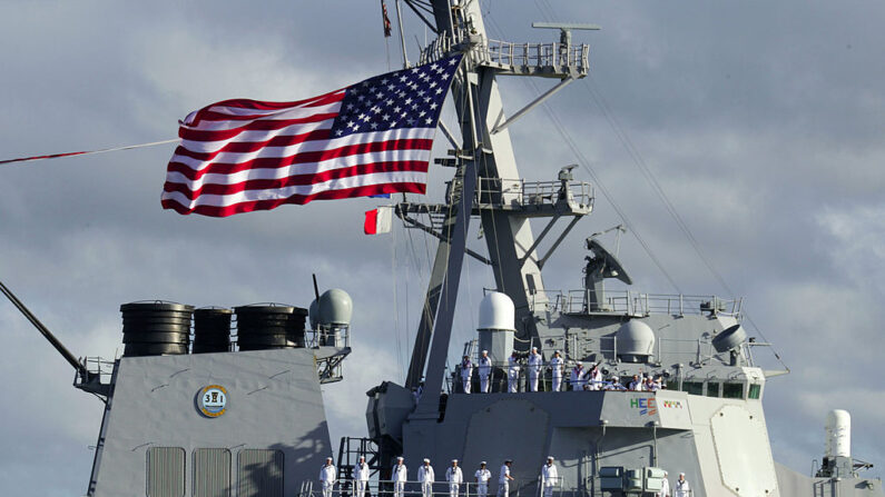 En una fotografía de archivo, se ven marineros estadounidenses. (Phil Mislinski/Getty Images)