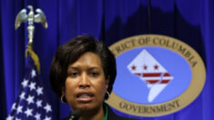 Alcaldesa de Washington pide ayuda a Guardia Nacional para enfrentar afluencia de inmigrantes ilegales