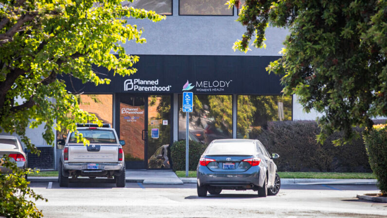 Una clínica de Planned Parenthood en Anaheim, California, el 5 de mayo de 2022. (John Fredricks/The Epoch Times)
