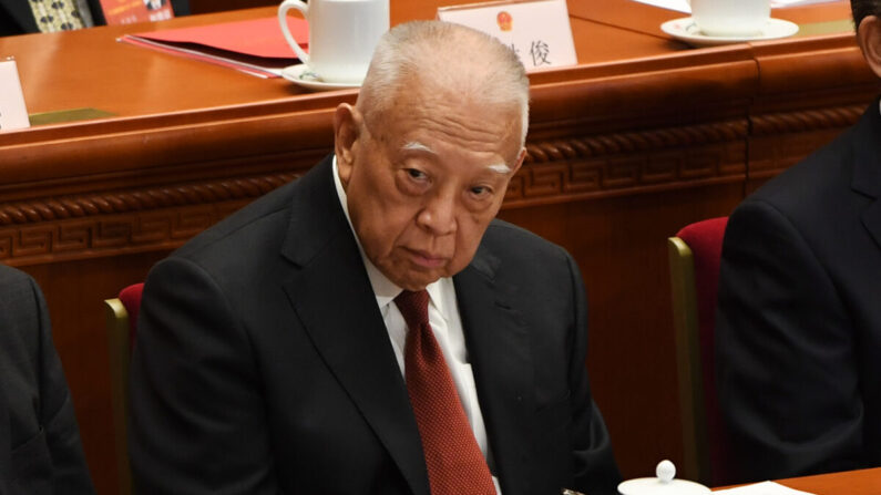 El exjefe del Ejecutivo de Hong Kong, Tung Chee-hwa, asiste a una sesión de clausura en Beijing, el 20 de marzo de 2018. (Greg Baker/AFP vía Getty Images)
