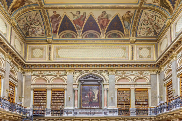 Biblioteca del Colegio de Viena, Austria. (Cortesía de Richard Silver)
