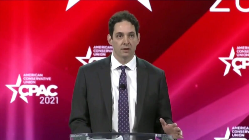 Alex Berenson habla sobre la censura y la libertad de expresión en la Conferencia de Acción Política Conservadora en el Hyatt Regency en Orlando, Florida, el 26 de febrero de 2021. (CPAC/Screenshot via NTD)
