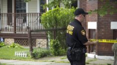 Hallan a tres niños y una mujer muertos en una residencia en Connecticut