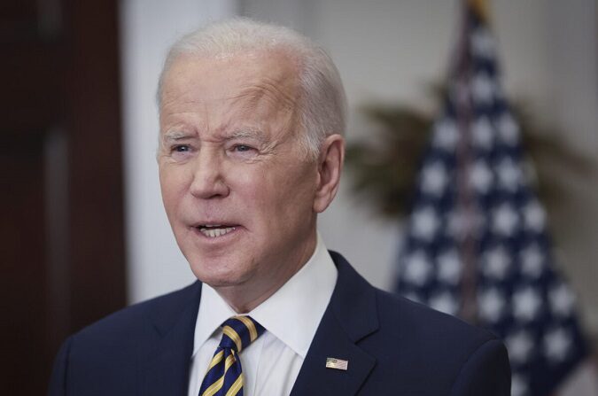 El presidente de EE.UU. Joe Biden habla en Washington, el 8 de marzo de 2022. (Win McNamee/Getty Images)

