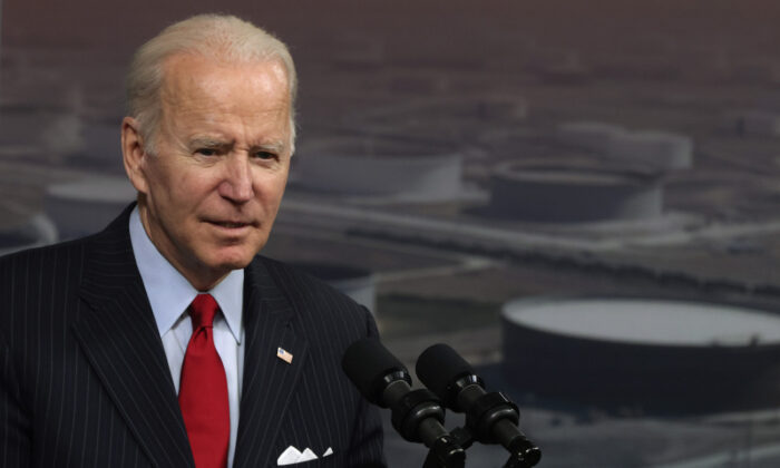 El presidente Joe Biden habla sobre la economía durante un evento en Washington, el 23 de noviembre de 2021. (Alex Wong/Getty Images)
