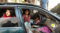 Rescatan a 8 niños de EE. UU. que vivían entre basura en un auto en Tijuana