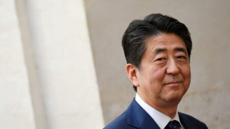 Biden habla con el primer ministro japonés y Trump expresa su deseo de ir al funeral de Shinzo Abe