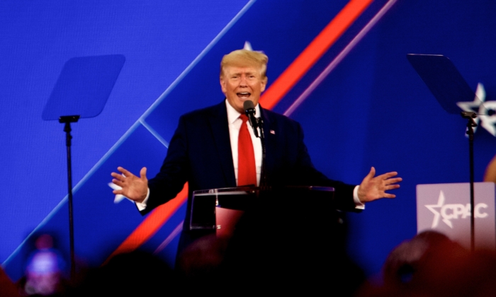 El expresidente Donald Trump habla en la Conferencia de Acción Política Conservadora en Dallas, el 6 de agosto de 2022. (Bobby Sanchez para The Epoch Times)
