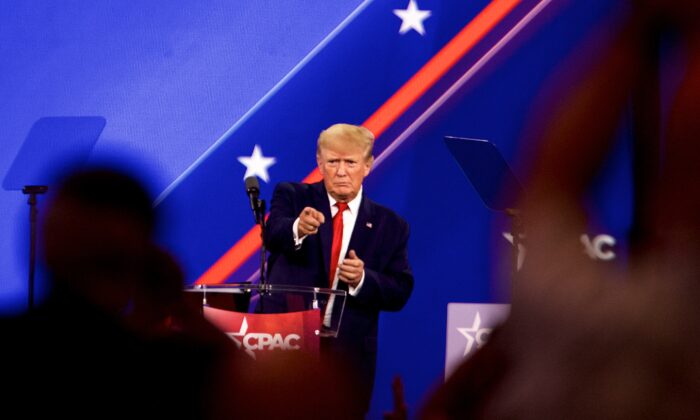 El expresidente Donald Trump habla en la Conferencia de Acción Política Conservadora, en Dallas, el 6 de agosto de 2022. (Bobby Sanchez para The Epoch Times)
