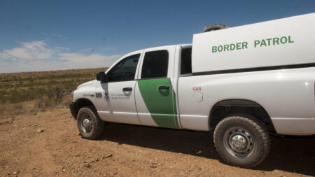 Patrulla Fronteriza halla a niño solo en la frontera de Nuevo México