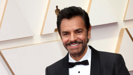 El actor mexicano Eugenio Derbez pasará por quirófano tras sufrir accidente de tráfico