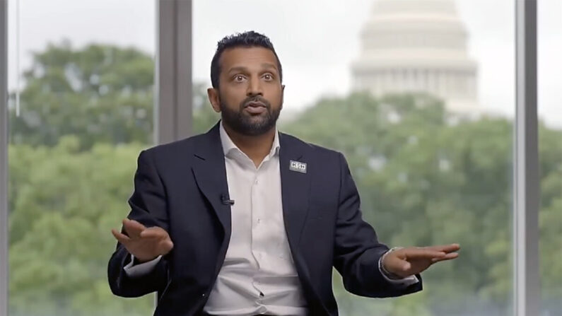 Esta imagen de video muestra a Kash Patel, ex jefe de gabinete del secretario de Defensa de Estados Unidos y ex fiscal federal. (Captura de pantalla/EpochTV)
