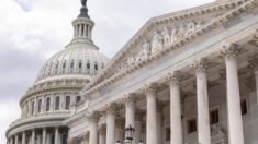 El Senado aprueba el proyecto de ley demócrata de salud y clima
