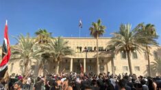 Atacan el Palacio Presidencial de Irak y EE.UU. niega que la embajada haya sido evacuada