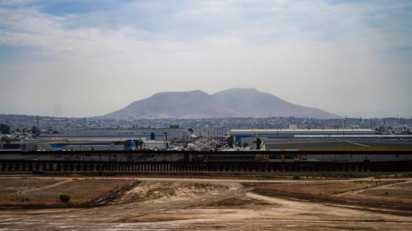 Comienzan trabajos de nuevo puerto de entrada en frontera California-México