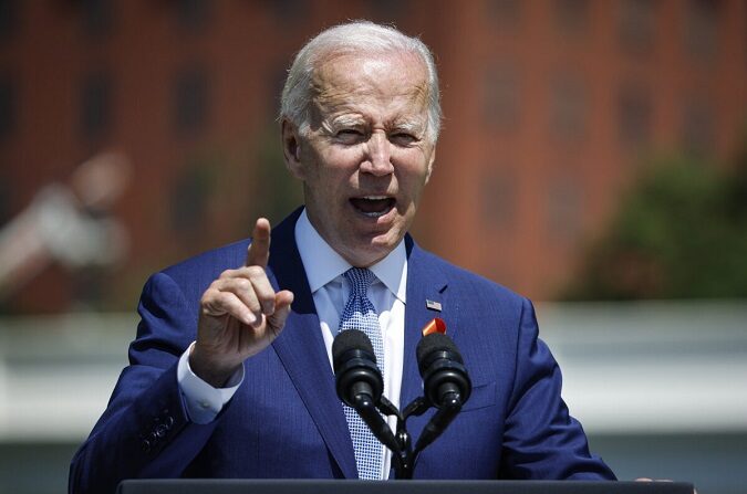 El presidente de Estados Unidos, Joe Biden, pronuncia un discurso en un acto en Washington el 11 de julio de 2022. (Chip Somodevilla/Getty Images)
