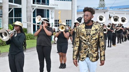 Jóvenes en situación de riesgo reorientan su vida gracias a banda de música comunitaria