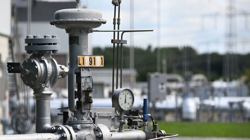 Un manómetro para las líneas de gas en Open Grid Europe (OGE), uno de los mayores operadores de sistemas de transporte de gas de Europa, en Werne, al oeste de Alemania, el 15 de julio de 2022. (Ina Fassbender/AFP vía Getty Images)