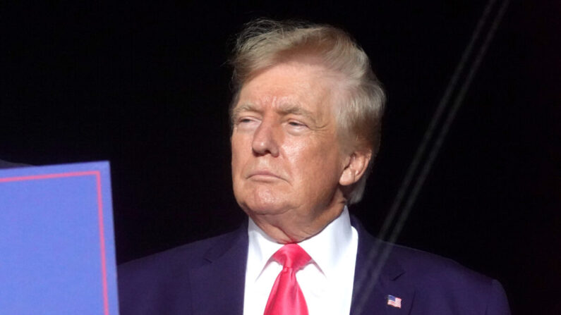 El expresidente Donald Trump durante un mitin en Waukesha, Wisconsin, el 5 de agosto de 2022. (Scott Olson/Getty Images)
