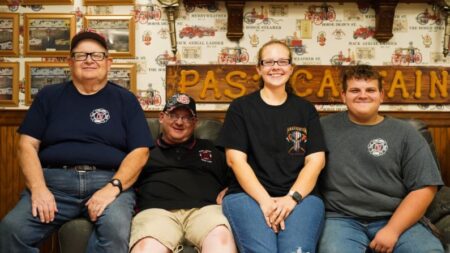 Familia de bomberos voluntarios lucha por mantener vivo el oficio: ¡Llevan cuatro generaciones!