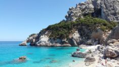 Ayuntamiento italiano paga 15,000 euros por vivir en esta bella isla del Mediterráneo