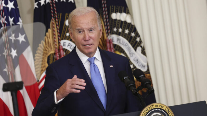 El presidente Joe Biden pronuncia un discurso en Washington, el 7 de septiembre de 2022. (Kevin Dietsch/Getty Images)
