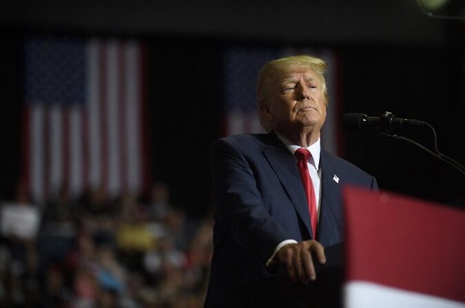 El expresidente Donald Trump habla en un mitin en Youngstown, Ohio, el 17 de septiembre de 2022. (Jeff Swensen/Getty Images)
