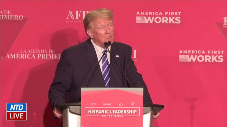 El expresidente Donald Trump habla durante la Conferencia de Liderazgo Hispano en Miami, el 5 de octubre de 2022. (Captura de pantalla vía The Epoch Times)