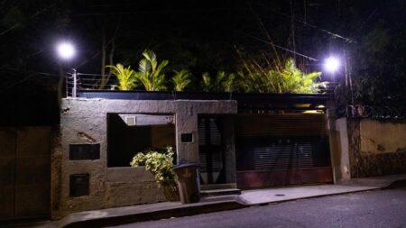 Casa de Leopoldo López en Caracas sigue tomada por policías, según partido