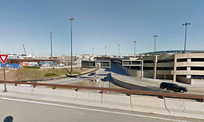 El aeropuerto internacional de Dallas-Fort Worth en una foto de archivo. (Captura de pantalla vía Google Maps)