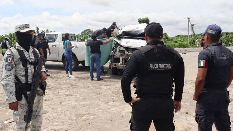 El accidente se suscitó en el kilómetro 8 de dicha carretera en la mañana de hoy, cuando una llamada de auxilio alertó a los cuerpos de emergencia, quienes acudieron con seis ambulancias al lugar de los hechos. Imagen de archivo. EFE/ Juan Manuel Blanco