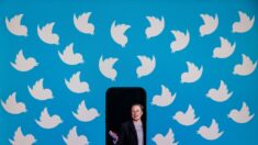 Empleados de Twitter presentan demanda por despidos masivos