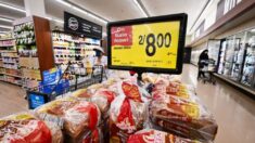 Más estadounidenses luchan por pagarse la comida y las facturas en medio de una creciente inflación