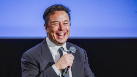 Musk dijo que comprar Twitter es un «acelerador para crear una aplicación para todo»