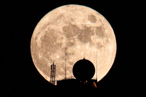 Una imagen de "La Luna" de Javan. (Cortesía de Javan Lie)