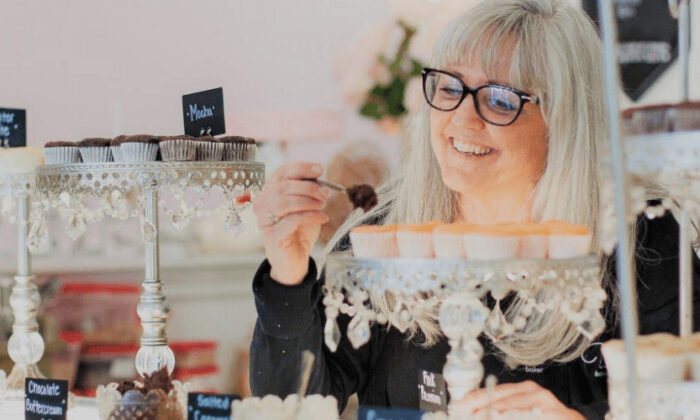 Cathy Miller, una cristiana, propietaria de la pastelería Tastries de Bakersfield, California, ha sido blanco de los activistas gay. (Foto sin fecha cortesía de la Sociedad Tomás Moro)