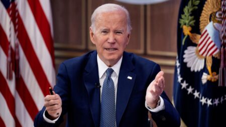 Biden dice que una «recesión muy leve» es posible, aunque no la prevé