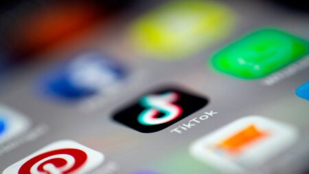 Países Bajos prohíbe TikTok en móviles de trabajo de funcionarios
