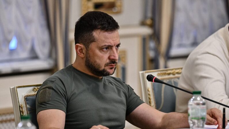 El presidente ucraniano, Volodímir Zelenski, durante una reunión con el secretario de Estado estadounidense en Kiev el 8 de septiembre de 2022. (Genya Savilov/POOL/AFP vía Getty Images)
